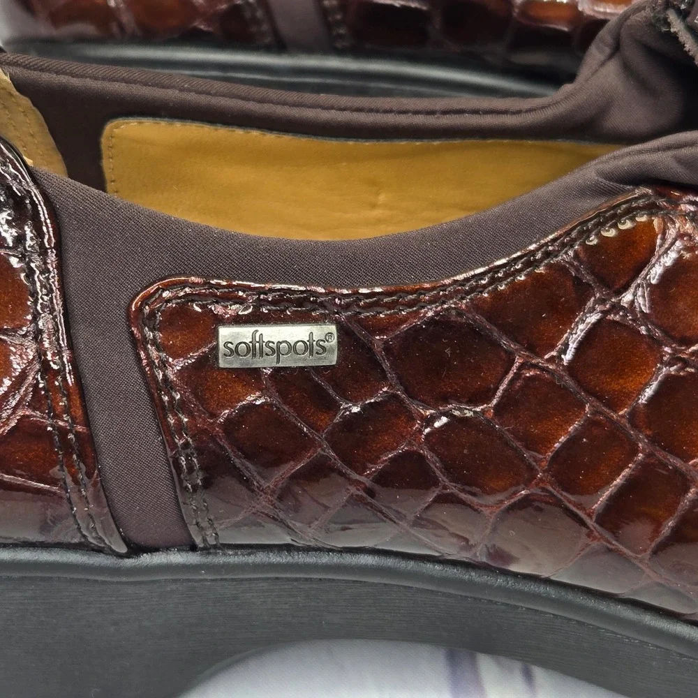 Softspots Women's Brown Faux Croc Zipper Slip On Loafer Shoes Size‎ 10M Casual